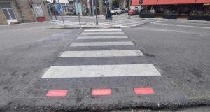 Στο Αγρίνιο από το πρωί της Πέμπτης, 16 Οκτωβρίου 2025 τέθηκαν σε λειτουργία οι «Έξυπνες Διαβάσεις» κάτι που άρχισαν να παρατηρούν εναλλάξ οδηγοί και πεζοί.