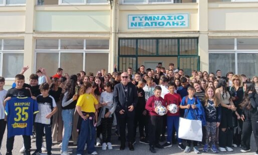 Ο Παναιτωλικός δεν περιορίζεται μόνο στους αγώνες της SL1 και του Κυπέλλου κι αυτό γιατί Αντιπροσωπεία των Ποδοσφαιριστών βρέθηκε την 21η Οκτωβρίου στο Γυμνάσιο Νεάπολης.