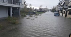 Με αφορμή τη νέα κακοκαιρία στην Ι.Π. Μεσολογγίου υπήρξε σύσταση από τη Δημοτική Αρχή για αποφυγή μετακινήσεων λόγω έντονης βροχόπτωσης.