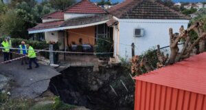 Στις Φυτείες Ξηρομέρου όλοι αγωνιούν μετά την καθίζηση και η Ε.Α.Γ.Μ.Ε. λέει το εξής: «εγκαταλείψτε τα σπίτια σας περιμετρικά της καθίζησης».