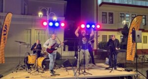 Το Μεσολόγγι καλωσόρισε τους Πρωτοετείς φοιτητές με μια χαρούμενη γιορτή στην Κεντρική Πλατεία, γεμάτη μουσική, χορό και τοπικές γεύσεις.