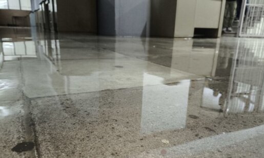 Η Ναύπακτος επηρεάστηκε αρκετά από την έντονη νεροποντή της Πέμπτης (02/10) και δημιουργήθηκαν πολλά προβλήματα - Ο Απολογισμός του Σωτήρη Καρέλη.