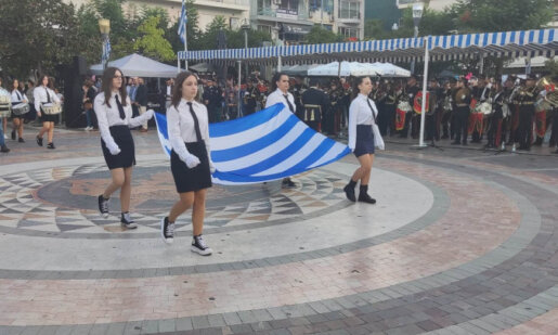 Την 28η Οκτωβρίου στο Αγρίνιο η Μαθητική Παρέλαση θα πραγματοποιηθεί στις 11, σύμφωνα με το διήμερο πρόγραμμα Εορτασμού που εξέδωσε η Δημοτική Αρχή.
