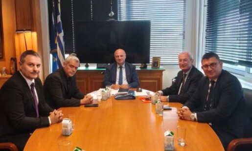 Ο Υπουργός Αγροτικής Ανάπτυξης και Τροφίμων, Κώστας Τσιάρας, είχε μια εποικοδομητική συνάντηση με Καραγκούνη και 3 Δημάρχους της Αιτωλοακαρνανίας.