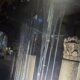 Στο Αγρίνιο ο Ιερός Ναός Ζωοδόχου Πηγής δέχθηκε φθορές εξωτερικά κι αυτό γιατί άγνωστοι βανδάλισαν τους μαρμάρινους κίονες, λίγα 24ωρα μετά την τοποθέτησή τους.