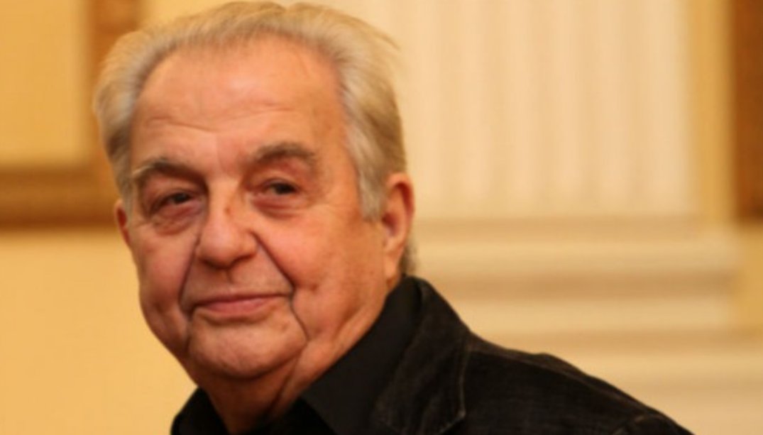 Ο Αλέκος Φλαμπουράρης έφυγε από τη ζωή σε ηλικία 87 ετών και η Νομαρχιακή Επιτροπή ΣΥ.ΡΙΖ.Α. Αιτωλοακαρνανίας εξέδωσε συλλυπητήρια ανακοίνωση.