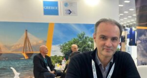 Το Αγρίνιο και γενικά ο Νομός Αιτωλοακαρνανίας είναι ευλογημένος αλλά και παρατημένος τόπος, ωστόσο ο Πρόεδρος του ΔΗ.ΠΕ.ΘΕ. Ανδρέας Σκαρτσάρης εξηγεί γιατί να επισκεφτεί κανείς το... Βραχώρι!