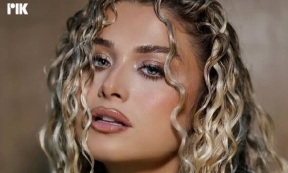 Η Κύπρος ετοιμάζεται για τη Eurovision του 2026 κι ενώ όλοι περίμεναν τη Josephine τελικά έγινε η ανατροπή με την Antigoni Buxton τον Μάιο στη Βιέννη της Αυστρίας!