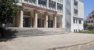 Στο Αγρίνιο αθωώθηκε ένα ζευγάρι (άνδρας και γυναίκα) μετά από καταγγελία μιας ηλικιωμένης γυναίκας σε χωριό της Αλυζίας Ξηρομέρου για κλοπή 375 χιλιάδων ευρώ.