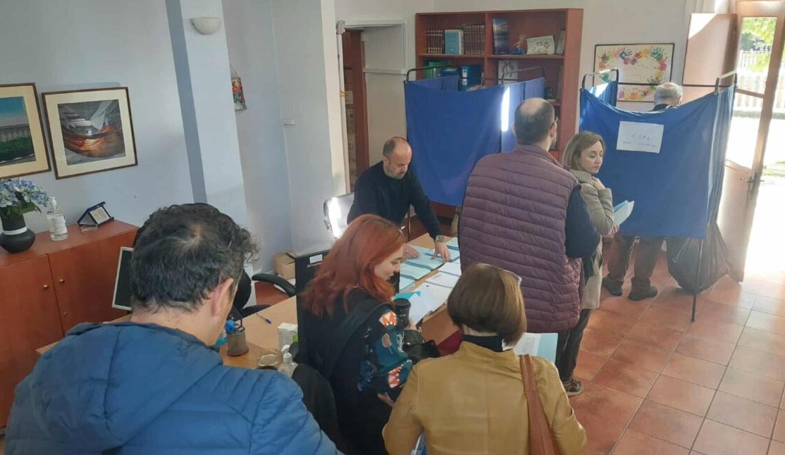 Για τη Β' Ε.Λ.Μ.Ε. Αιτωλοακαρνανίας η «Συμμαχία Καθηγητών» έλαβε 144 ψήφους και κέρδισε 4 έδρες στις εκλογές της 13ης Νοεμβρίου 2025.