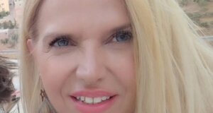 Η Αγρινιώτισσα Οδοντίατρος, Εύη Βέρρη, βρίσκεται κυριολεκτικά σε απόγνωση μιας και σε ανάρτησή της γνωστοποιεί πως το παιδί της ο Μάριος πρέπει να μεταβεί επειγόντως στο εξωτερικό για μεταμόσχευση.