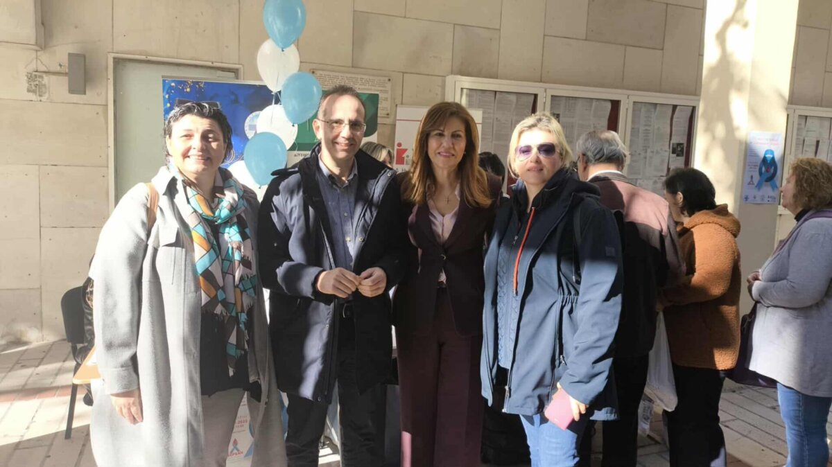 Ο Ιατρικός Σύλλογος Αγρινίου ανήμερα της 14ης Νοεμβρίου πραγματοποίησε δίωρη δράση ενημέρωσης, έξω από το Δημαρχείο, με αφορμή την Παγκόσμια Ημέρα Διαβήτη.