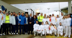 Οι Χειμερινοί Ολυμπιακοί Αγώνες 2026 πλησιάζουν και η Ολυμπιακή Φλόγα διέσχισε τη Γέφυρα Ρίου - Αντιρρίου σε μία διαδρομή δυνατών συμβολισμών.