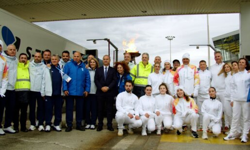 Οι Χειμερινοί Ολυμπιακοί Αγώνες 2026 πλησιάζουν και η Ολυμπιακή Φλόγα διέσχισε τη Γέφυρα Ρίου - Αντιρρίου σε μία διαδρομή δυνατών συμβολισμών.