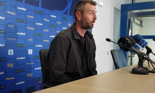 Ο Στέλιος Μαλεζάς μετά τη 10η Αγωνιστική της SL1 και την ήττα με 3-0 στο Αγρίνιο στάθηκε στα λάθη που έκανε η ομάδα του στα καλά σημεία του παιχνιδιού.