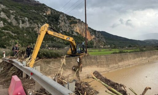 Η κακοκαιρία στη Βόνιτσα σταμάτησε αλλά οι ζημιές τώρα γίνονται αντιληπτές - Σχολεία και Παιδικοί Σταθμοί κλειστά εξαιτίας της διακοπής του νερού.