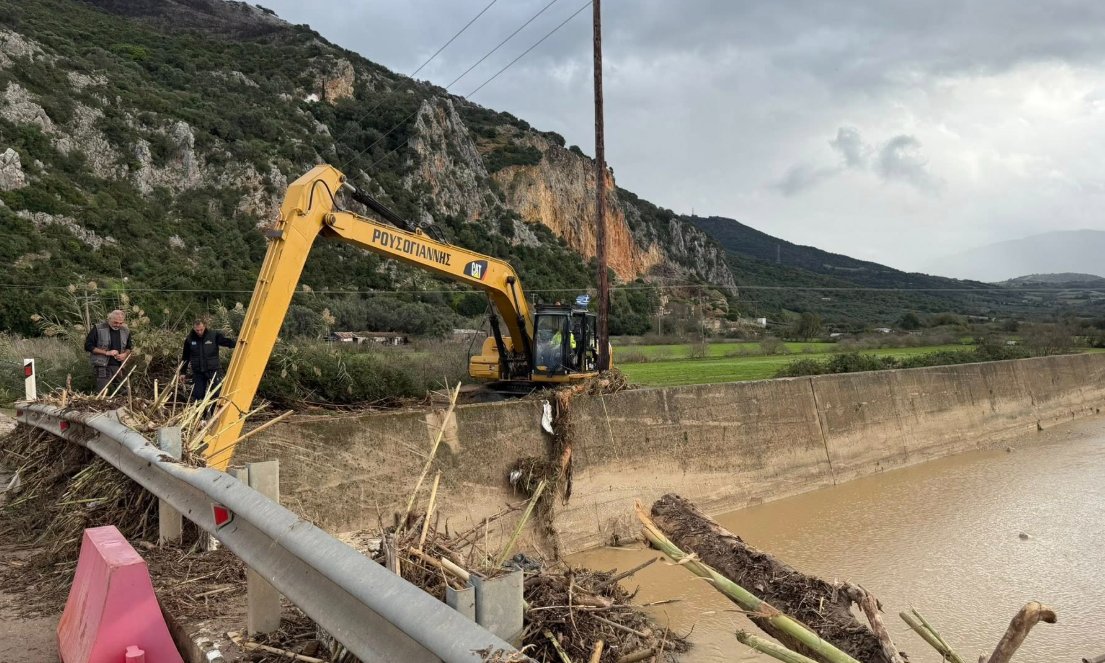 Η κακοκαιρία στη Βόνιτσα σταμάτησε αλλά οι ζημιές τώρα γίνονται αντιληπτές - Σχολεία και Παιδικοί Σταθμοί κλειστά εξαιτίας της διακοπής του νερού.
