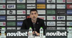 Ο Βασίλης Ξανθόπουλος, Προπονητής της ομάδας Περιστέρι Betsson αποκάλυψε πως ο Νίκος Μπαφάκης έχασε τη ζωή του σε τροχαίο εκφράζοντας τα συλλυπητήριά του στην οικογένειά του εκλιπόντος.