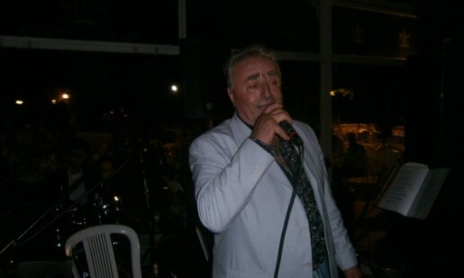 Ο Αγρινιώτης Χρήστος Γερούκης έφυγε από τη ζωή σε ηλικία 79 ετών, ο εκλιπών ήταν ο «Άρχοντας» του δημοτικού τραγουδιού και η απώλειά του συγκλονίζει.