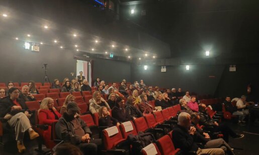 Προβληματισμένος ο Πρόεδρος του ΔΗ.ΠΕ.ΘΕ. Αγρινίου, Ανδρέας Σκαρτσάρης, μία ημέρα μετά τη 2η «Διάλεξη με θέα» και την απώλεια κοινού κατά τη διάρκεια συζήτησης με την Ελευθερία Αρβανιτάκη.