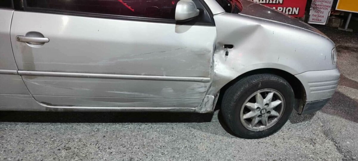 Ένα σοβαρό τροχαίο ατύχημα σημειώθηκε πριν λίγη ώρα στο Δοκίμι Αγρινίου και είχε ως αποτέλεσμα να διασωληνωθεί ο ηλικιωμένος οδηγός του δίκυκλου.