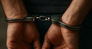 Στο Παναιτώλιο Αγρινίου -σύμφωνα με την ΕΛ.ΑΣ.- συνελήφθη ένας άνδρας το πρωί του Σαββάτου, 13 Δεκεμβρίου 2025 για καλλιέργεια κάνναβης.