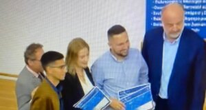 Η Ελληνική Οργάνωση Παραγωγών Υδατοκαλλιέργειας (ΕΛ.Ο.Π.Υ.) με ανακοίνωσή που εξέδωσε αναφέρει πως στηρίζει την αριστεία των νέων επιστημόνων και επενδύει στο μέλλον της Ελληνικής Υδατοκαλλιέργειας.