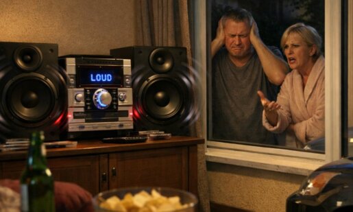 Από την ΕΛ.ΑΣ. έγινε γνωστό πως την Παραμονή Χριστουγέννων ένας άνδρας επιτέθηκε σε Αστυνομικούς της Ομάδας ΔΙ.ΑΣ. μετά τη σύλληψη συγγενή του για διατάραξη της κοινής ησυχίας.