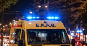 Μια νέα τραγωδία συγκλονίζει το Καινούργιο Αγρινίου από τις βραδινές ώρες της Κυριακής, 21 Δεκεμβρίου 2025 όταν ένας 56χρονος βρέθηκε νεκρός στο σπίτι του.