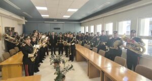 Στο Δημαρχείο Αγρινίου το πρωί της Τετάρτης, 31 Δεκεμβρίου 2025 η Φιλαρμονική παιάνισε στον Γιώργο Παπαναστασίου τα Κάλαντα της Πρωτοχρονιάς.