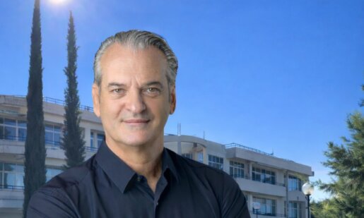 Ο Κώστας Πιστιόλας και η Παράταξή του «Αγρίνιο, Πάμε Ψηλά» έκαναν μια «διαμαρτυρία» μέσω της Συνεδρίασης Λογοδοσίας για όσα η πόλη έχει στερηθεί, εστιάζοντας στο Πανεπιστήμιο.