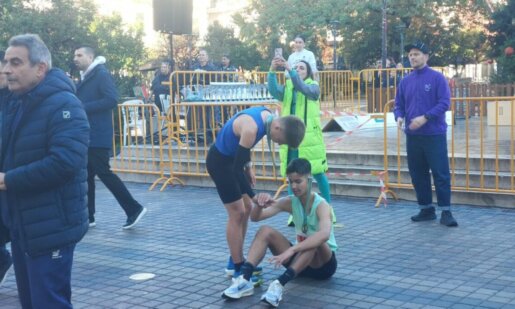 Στο Αγρίνιο την 7η Δεκεμβρίου με 350 περίπου συμμετοχές πραγματοποιήθηκε ο αγώνας πέντε χιλιομέτρων της διοργάνωσης «Μιχάλης Κούσης».