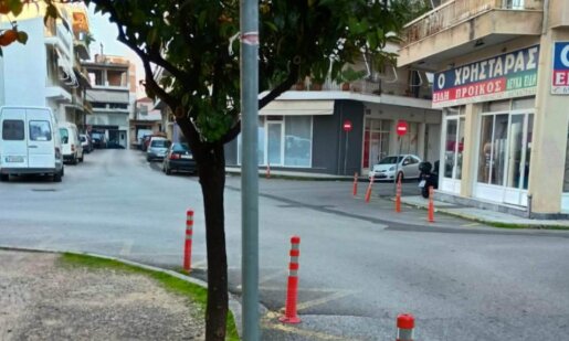 Άλλο ένα τροχαίο σημειώθηκε νωρίς το μεσημέρι της 15ης Δεκεμβρίου στο Αγρίνιο που είχε ως αποτέλεσμα ένα ντελιβεράς να μεταφερθεί στο Νοσοκομείο μετά από σύγκρουση με Ι.Χ.