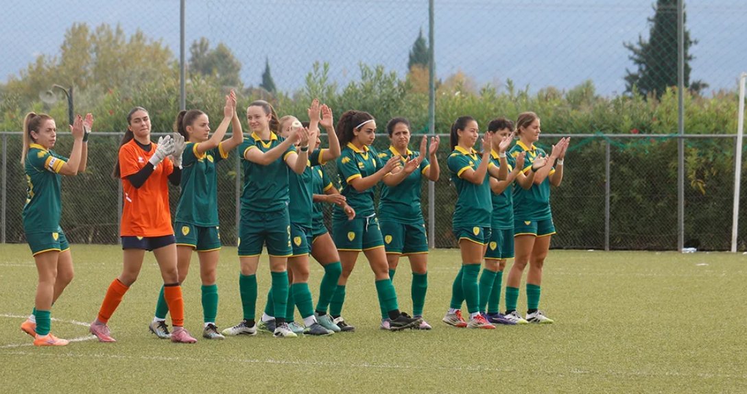 Για τη Β' Εθνική Γυναικών ο Παναιτωλικός πέτυχε προ ημερών την 7η νίκη επικρατώντας της Α.Ο.Π.Κ. Πατίστας στη Μεσσηνία  με 6-1, σε τροχιά ανόδου η ομάδα του Αγρινίου.