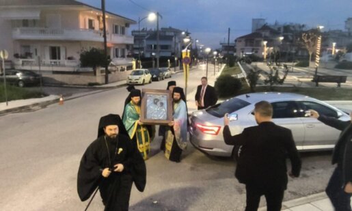 Ο Ιερός Ναός Αγίας Βαρβάρας στο Αγρίνιο υποδέχθηκε το απόγευμα της Τρίτης, 2 Δεκεμβρίου 2025 με λαμπρότητα την Εικόνα της Παναγίας της Τρυπητής.