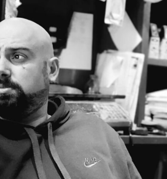 Στο Αγρίνιο άπαντες είναι σοκαρισμένοι καθώς ο 40χρονος έμπορος Θάνος Στεργίου άφησε την τελευταία του πνοή, πιο συγκεκριμένα τον εντόπισαν στο σπίτι του οι γονείς του.