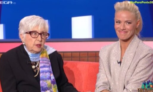 Στο «Παρά Πέντε» 20 χρόνια μετά στο Mega Channel το βράδυ της 23ης Δεκεμβρίου 2025 και η Θεοπούλα, Έφη Παπαθεοδώρου αναφέρθηκε στην Τριχωνίδα!