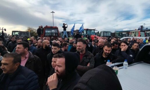 Η Ιόνια Οδός παραμένει κλειστή στα διόδια του Αγγελοκάστρου Αγρινίου κι αυτό αναμένει να συνεχιστεί έως την απόλυτη δικαίωση Αγροτών και Κτηνοτρόφων.