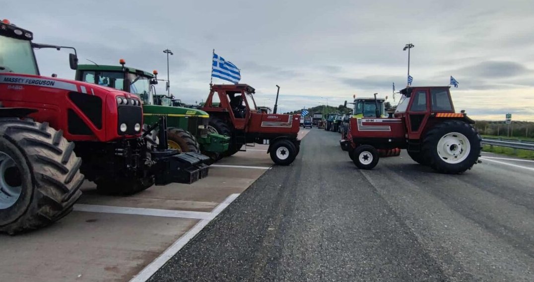 Στο Αγγελόκαστρο Αγρινίου η Συντονιστική Επιτροπή του Μπλόκου προχώρησε σε κάλεσμα συμμετοχής στη Συνέλευση και στην κινητοποίηση στα διόδια της Γέφυρας Ρίου.