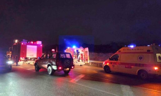 Ένα σοβαρό τροχαίο ατύχημα σημειώθηκε κατά τις βραδινές ώρες στον Άγιο Νικόλαο Βόνιτσας, με αποτέλεσμα τον εγκλωβισμό των επιβατών μετά την εκτροπή οχήματος.