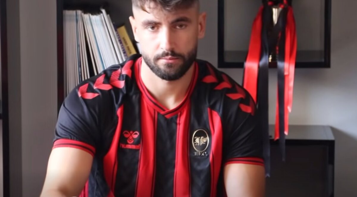 Ο Δημήτρης Χαντάκιας του Σπυρίδωνος έφυγε από τη ζωή σε ηλικία 82 ετών, ο εκλιπών ήταν παππούς του Ποδοσφαιριστή και στην Κατούνα πενθούν στο άκουσμα της θλιβερής είδησης.