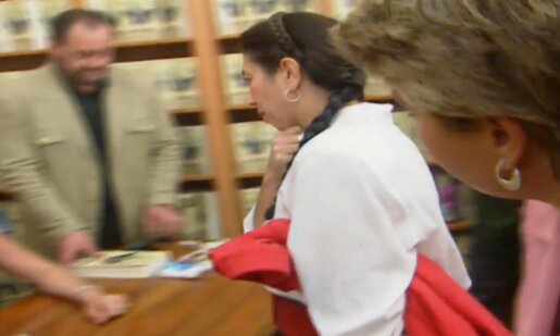 Η Αναστασία Αθήνη-Τσούνη άφησε την τελευταία της πνοή σε ηλικία 77 ετών - Στο Μοναστηράκι Βόνιτσας κηδεύεται η γυναίκα που χαστούκισε τη Δήμητρα Λιάνη-Παπανδρέου.