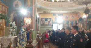 Ο Ιερός Ναός Αγίου Χριστοφόρου (Νέος) Αγρινίου γέμισε από νωρίς το πρωί με πιστούς και Αυτοδιοικητικούς ενώ τελέστηκε με λαμπρότητα η Θεία Λειτουργία για τα Θεοφάνια.