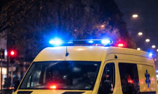 Στις Οινιάδες και πιο συγκεκριμένα στο ύψος της Γέφυρας Μάστρου τις πρωινές ώρες της 14ης Ιανουαρίου ένα Ι.Χ. παρέσυρε και εγκατέλειψε έναν Ποδηλάτη.