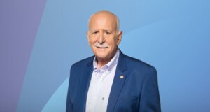 Ο Γιώργος Παπαδάκης υπέστη οξύ έμφραγμα την 4η Ιανουαρίου, ιατρικό ανακοινωθέν εξέδωσε το «Λαϊκό» για τις προσπάθειες καρδιοπνευμονικής αναζωογόνησης.