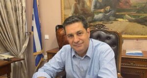 Ο Δήμαρχος Αγρινίου, Γιώργος Παπαναστασίου, προχώρησε σε δήλωση μετά το σοβαρό περιστατικό που σημειώθηκε στο Δημαρχείο.