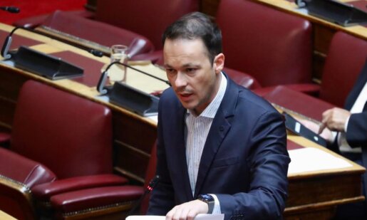 Ο Βουλευτής Αιτωλοακαρνανίας του ΣΥ.ΡΙΖ.Α., Μίλτος Ζαμπάρας «άστραψε και βρόντηξε» με αφορμή το ακινητοποιημένο ασθενοφόρο της Μεσολογγίτισσας Αθηνάς Παπαχρήστου.