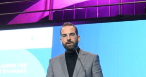 Ο Περιφερειάρχης Δυτικής Ελλάδας, Νεκτάριος Φαρμάκης, σε ανάρτησή του αναφέρεται στην απώλεια της Ουρανίας Λανάρα που «αφήνει ένα δυσαναπλήρωτο κενό».