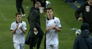 Με αφορμή το παιχνίδι της 16ης Αγωνιστικής στη Stoiximan SL1 η Π.Α.Ε. Π.Α.Ο.Κ. αναφέρθηκε στις αλλαγές και το χειροκρότημα λέγοντας «Τι στιγμή! Σεβασμός στον Παναιτωλικό».