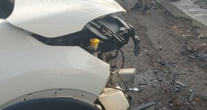 Νέο τροχαίο σημειώθηκε στο Αγρίνιο το μεσημέρι της 23ης Ιανουαρίου 2026 στην Οδό Θυσίας, στην περιοχή της Αγίας Τριάδας, όταν οδηγός αυτοκινήτου έχασε τον έλεγχο του οχήματος.